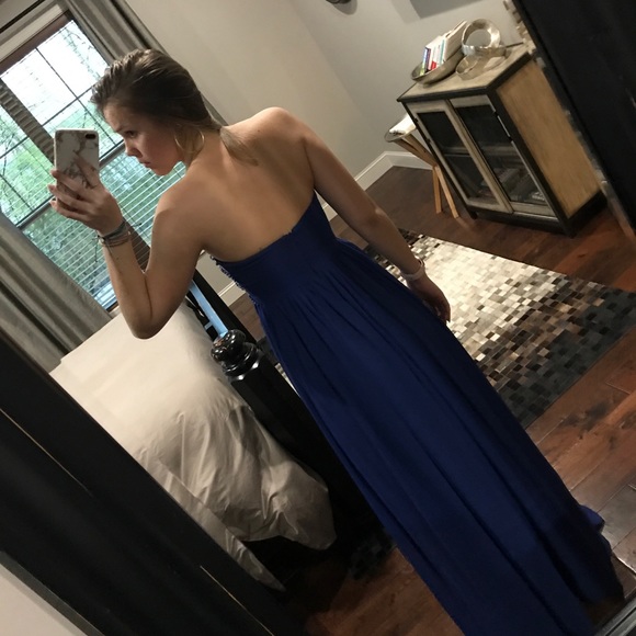 Beautiful blue sequence prom dress - Picture 2 of 4